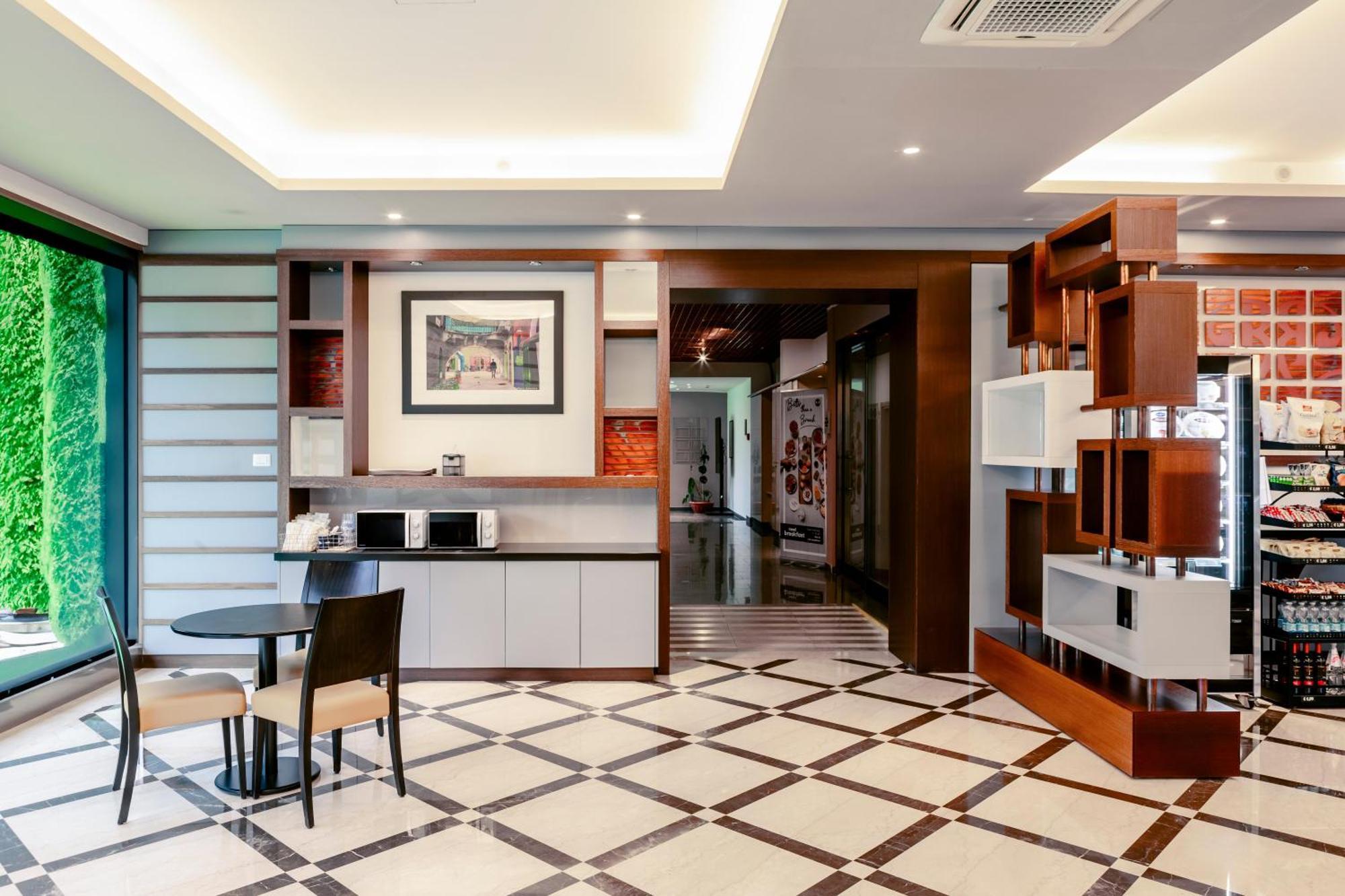 B&B Hotel Bari Rondo Exterior photo