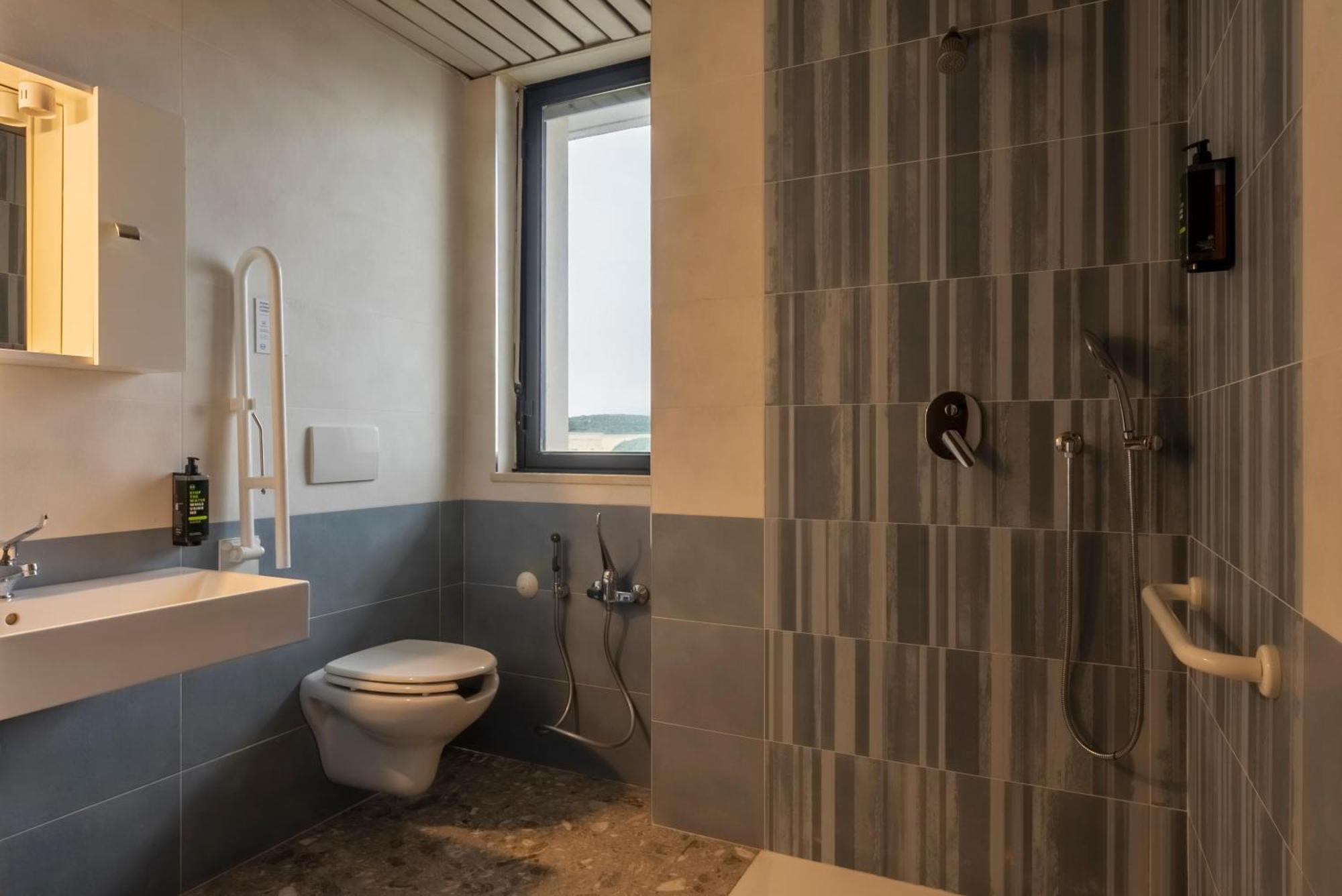 B&B Hotel Bari Rondo Exterior photo